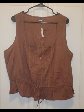 Old Navy Women’s Brown Sleeveless Button-Front Peplum Top